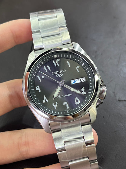 Seiko 5 Sports 中東字機械錶 SRPH47K1